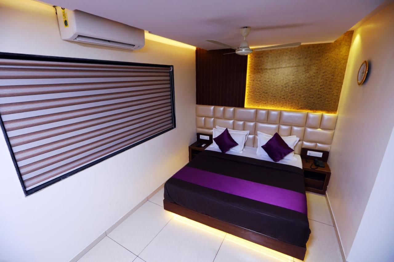 Hotel Hindustan Residency Thane Eksteriør billede